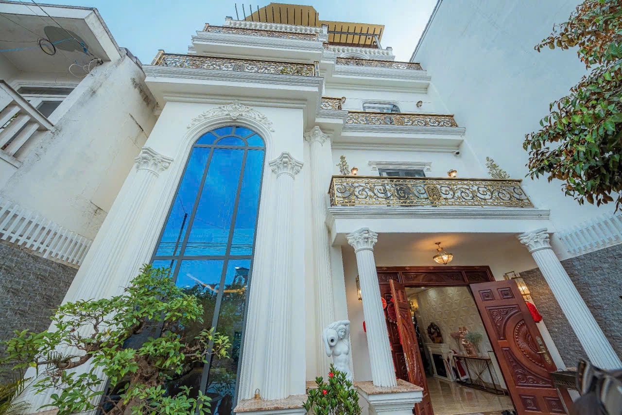 Villa Đà Lạt full tiện ích , gần trung tâm