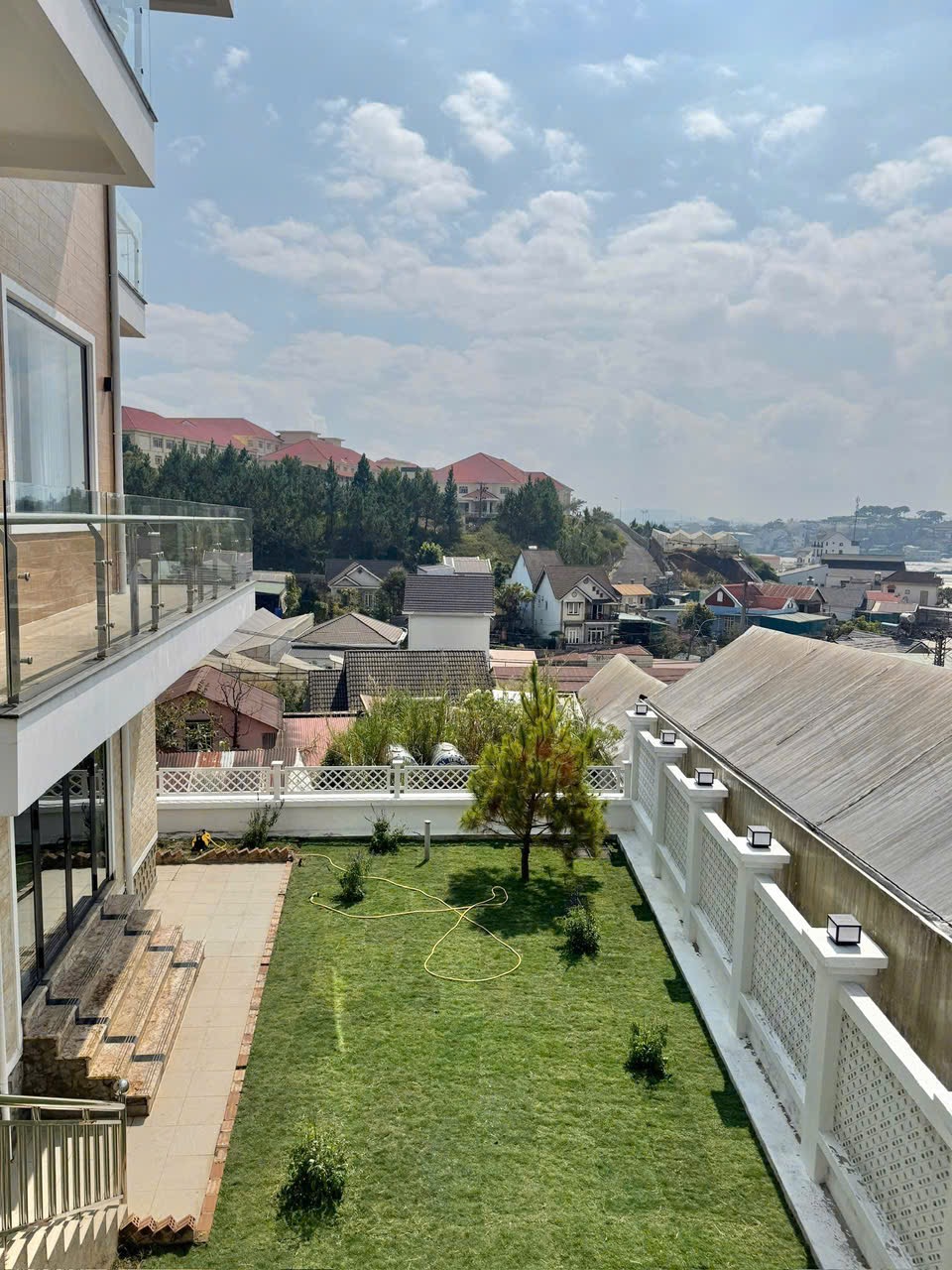 Villa Sân vườn View đẹp thiết kế hiện đại 5