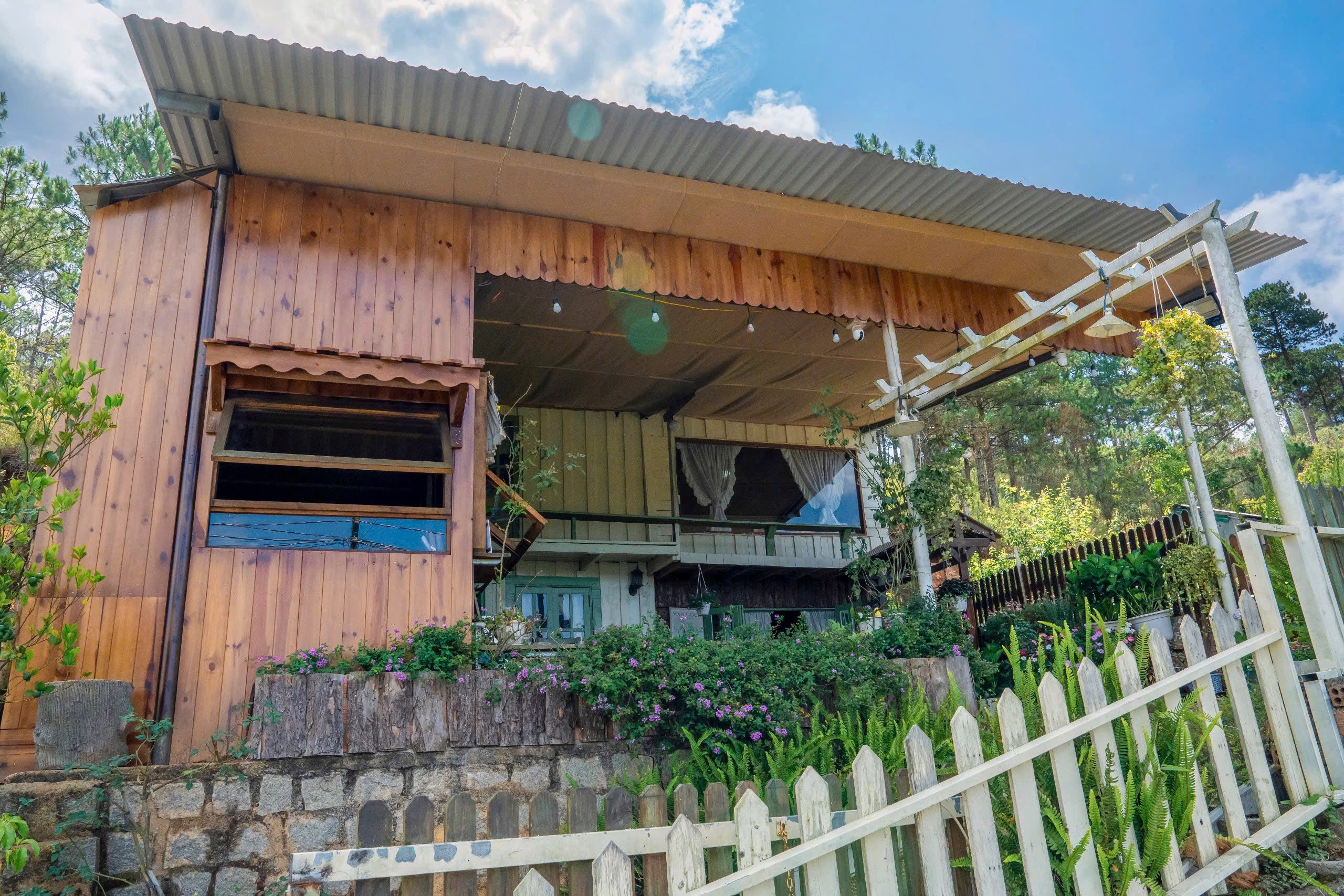 home gỗ săn mây, hoàng hôn