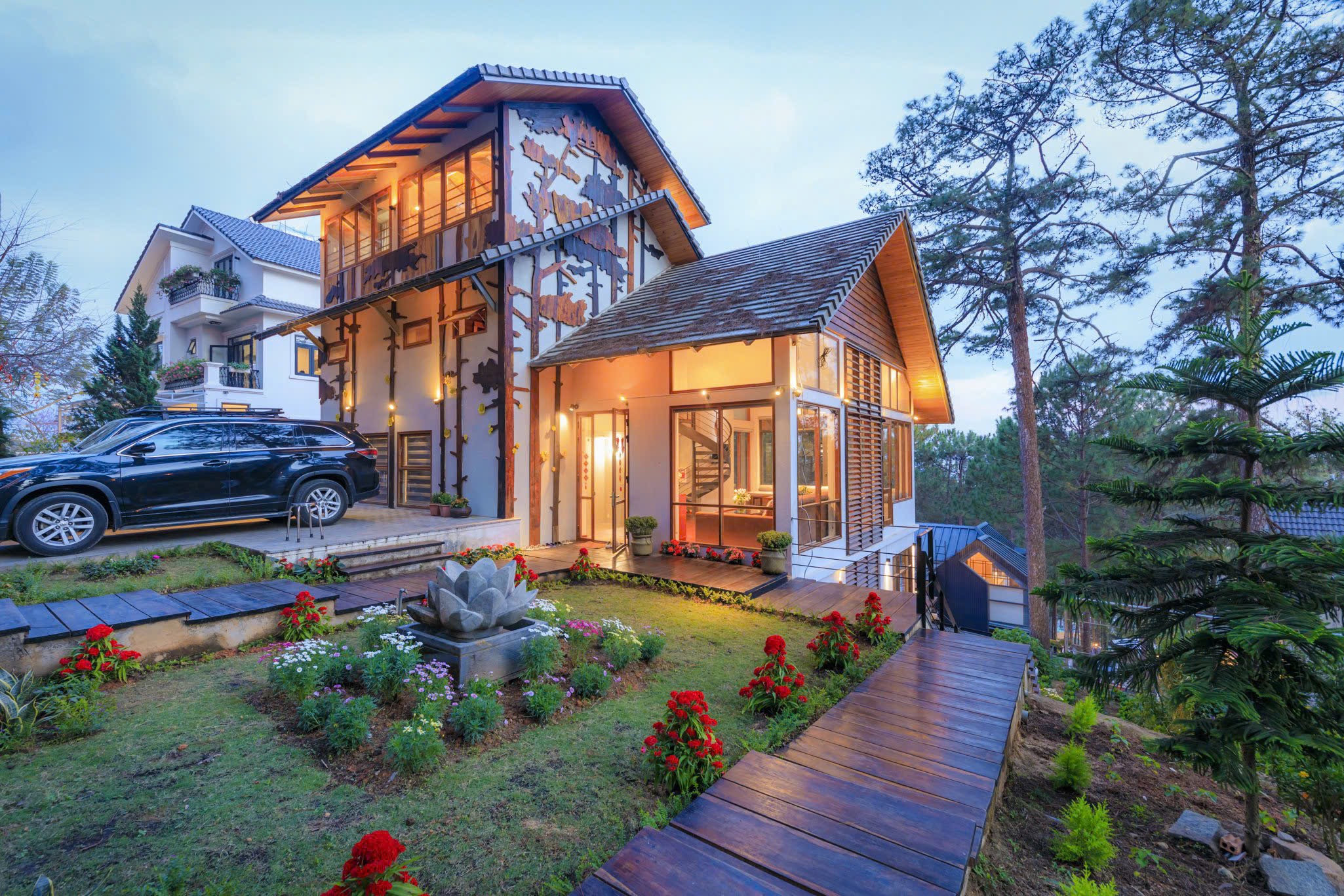 Villa rừng thông ngay trung tâm