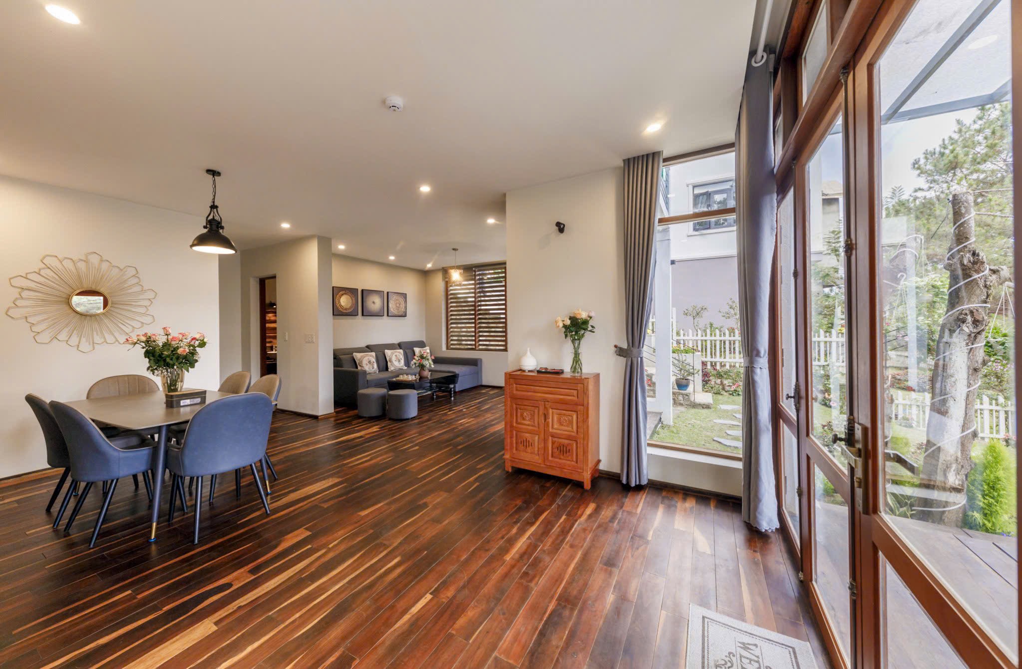 Villa rừng thông ngay trung tâm 4