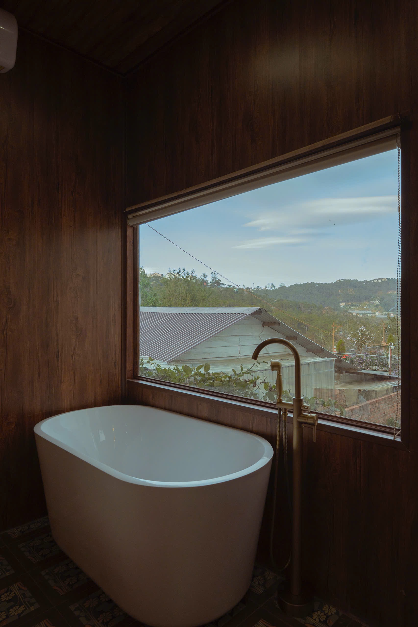 Nguyên căn gỗ VIP riêng biệt 1phòng ngủ 4