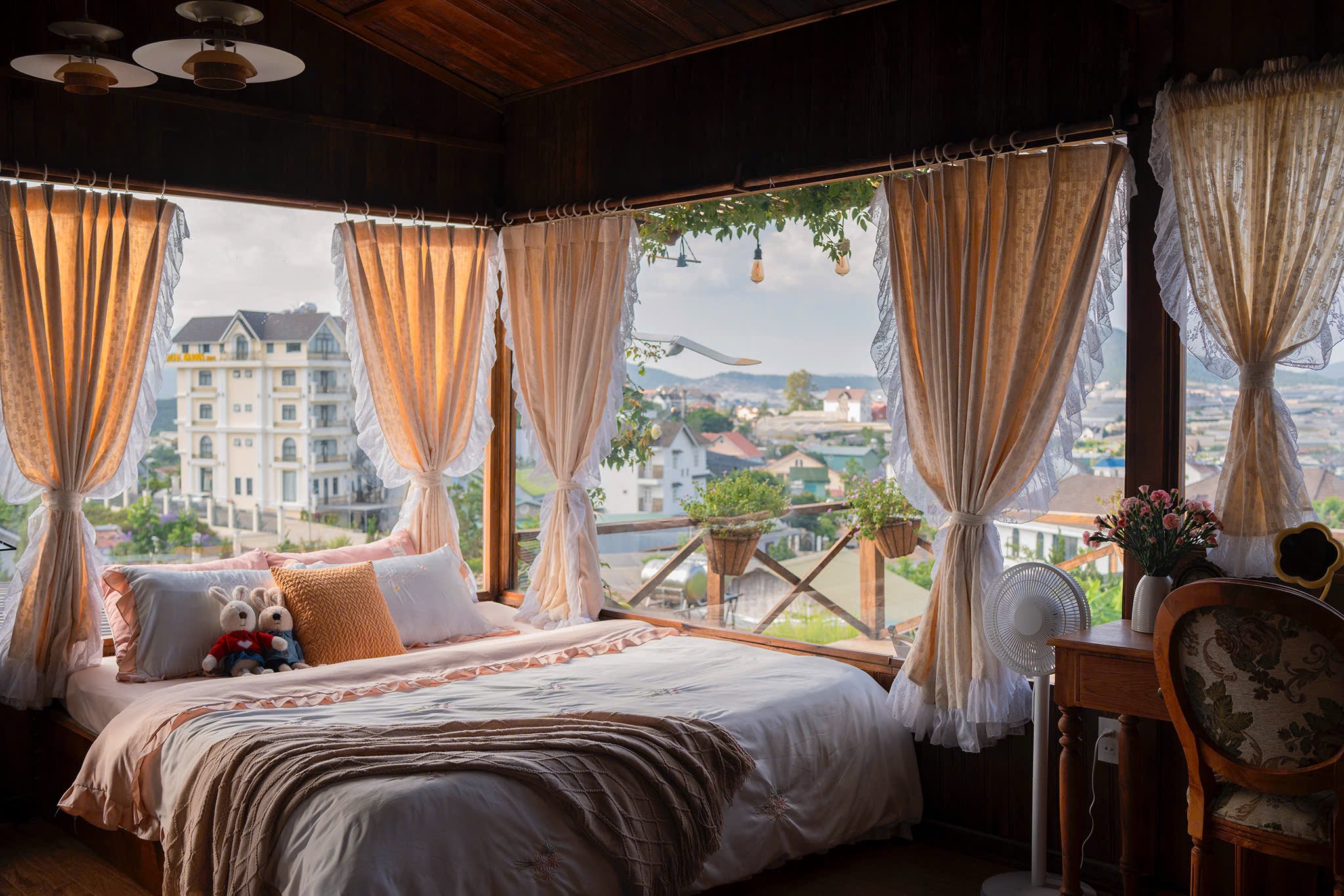 Nguyên căn gỗ VIP riêng biệt 1phòng ngủ 7