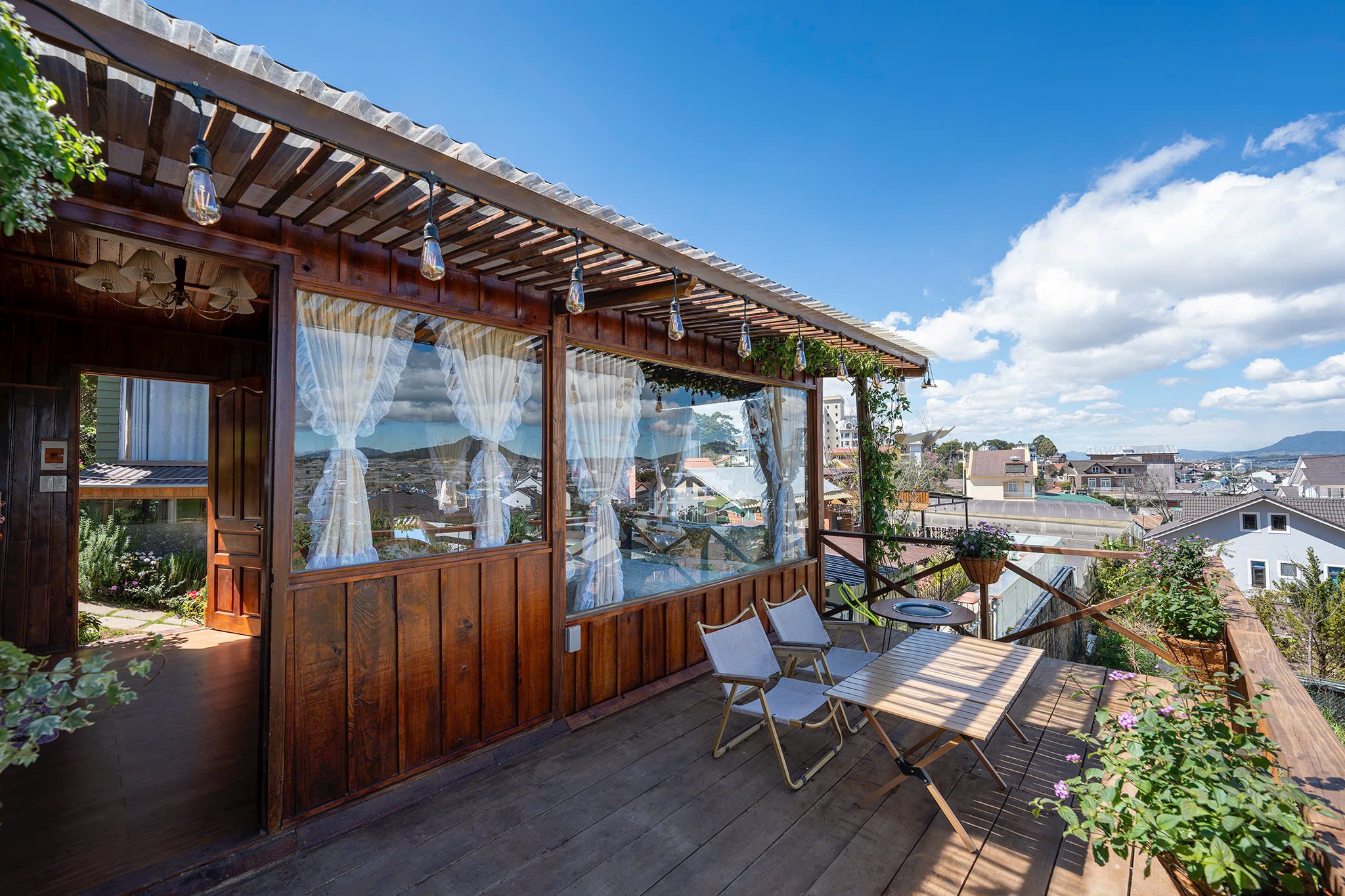 Nguyên căn gỗ VIP riêng biệt 1phòng ngủ 8