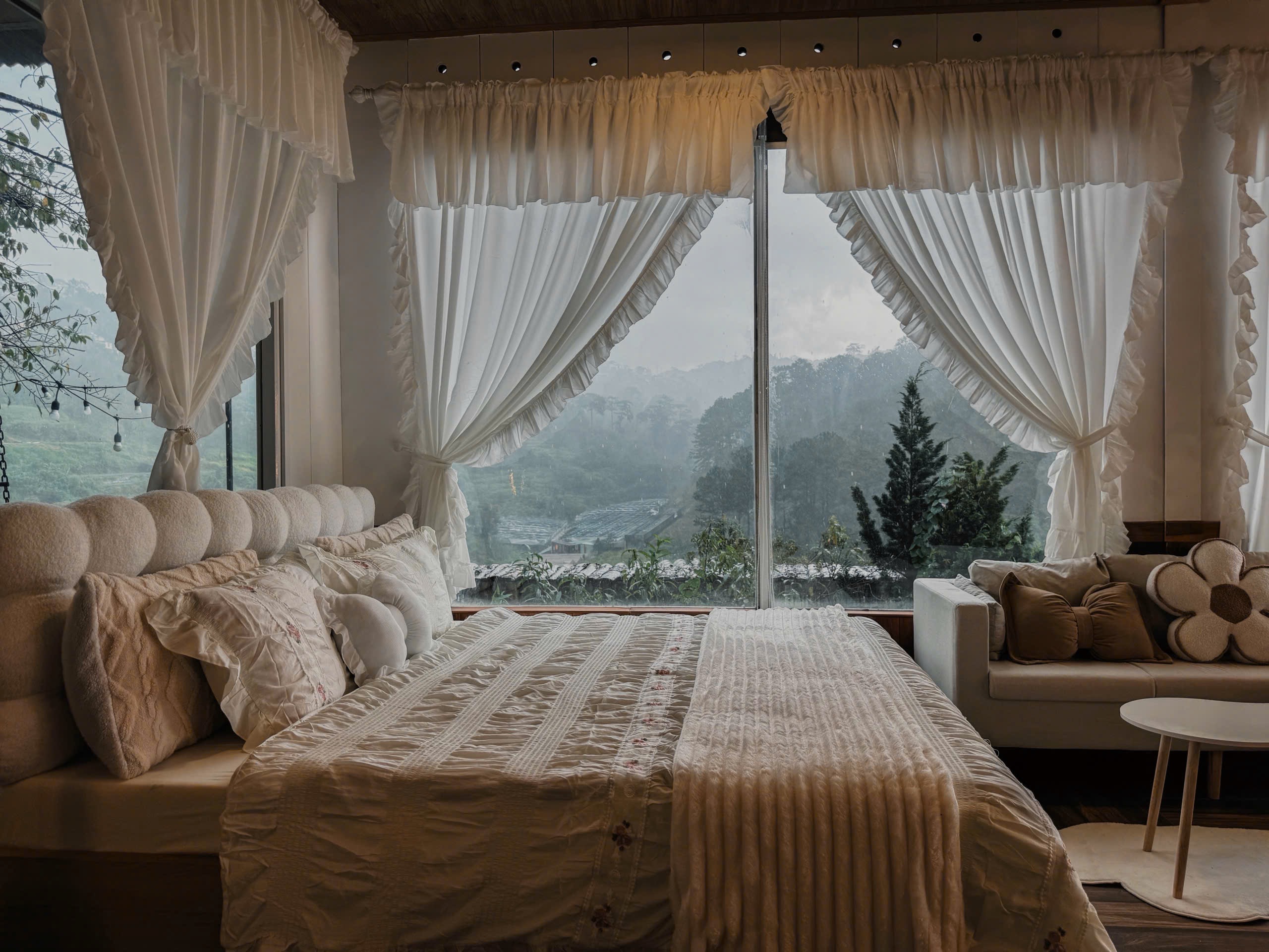 Nguyên căn view đồi chill cho 2 khách 2