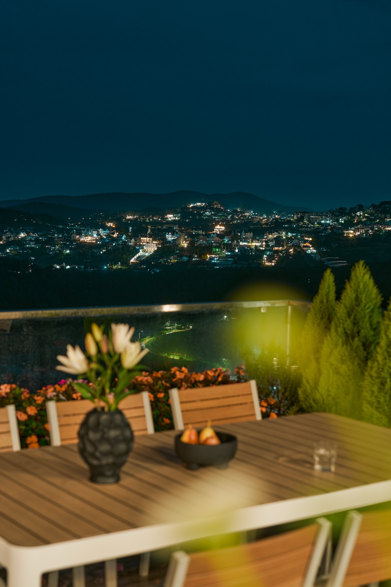 Nhà xinh mà giá cực hạt dẻ ạ 3