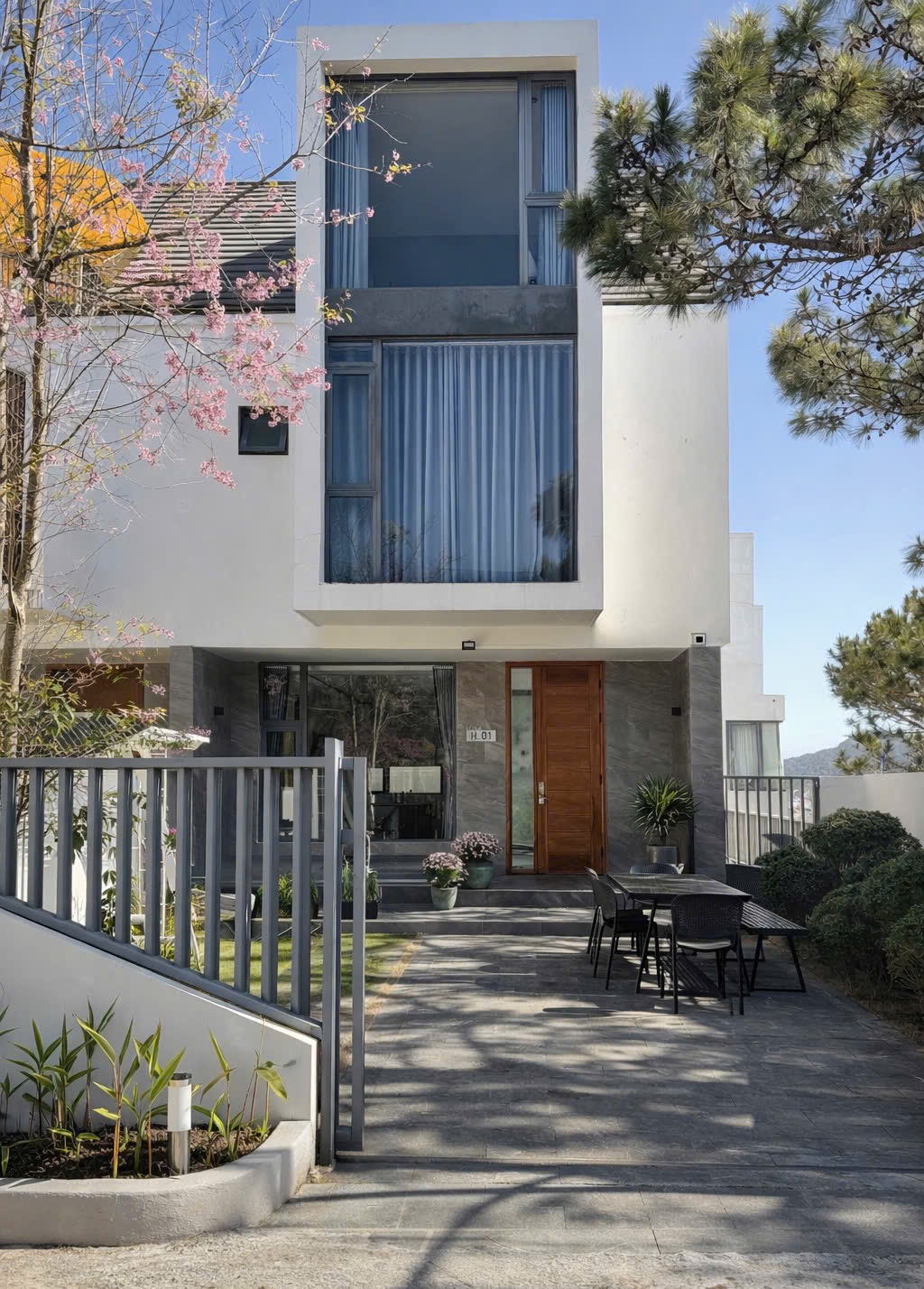 Villa sân vườn Đà Lạt -  ngay trung tâm