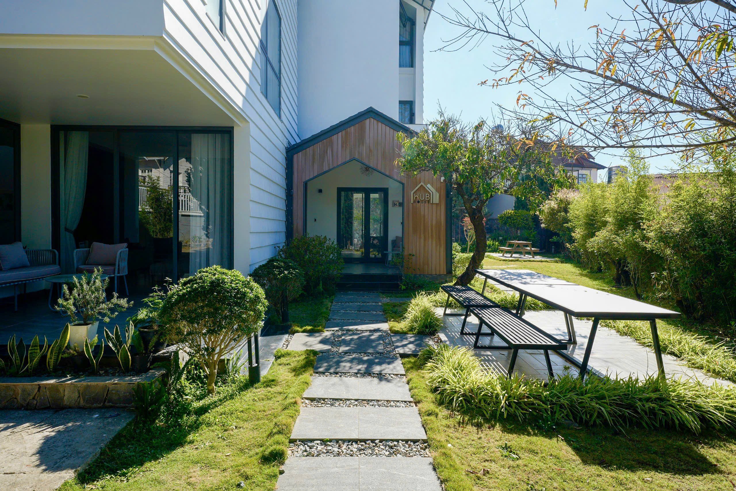 Villa sân vườn  xanh mát