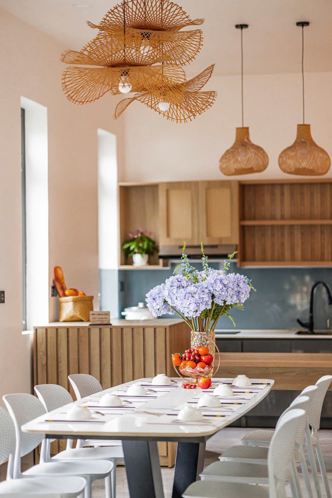 Villa sân vườn với kiến trúc hiện đai ngay trung tâm 5